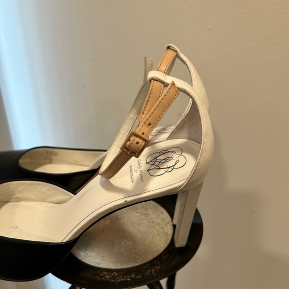 ANTONIO MELANI Black and White Heels Classic Design - Picture 4 of 7
